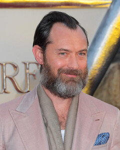 Джуд Лоу стал отцом в седьмой раз