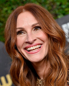 Джулия Робертс поделилась редким снимком своих близнецов