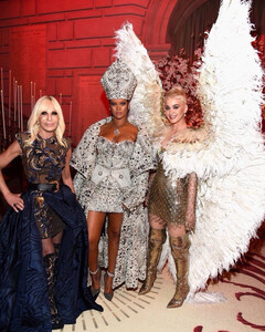 Met Gala – 2018: кто старался больше всех