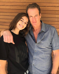 Кайя Гербер спела дуэтом с отцом в честь его дня рождения