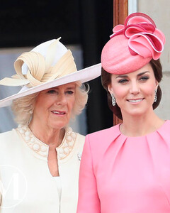 Как Кейт Миддлтон и Камилла-Паркер Боулз стали лучшими подругами несмотря на борьбу за титулы?