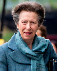 Спросите меня об этом, и я велю вас казнить! Какая тема при общении с принцессой Анной является абсолютным табу?