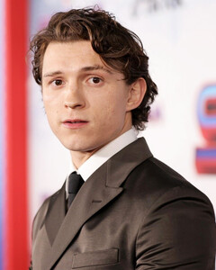 Женщина-паук? Какое будущее ждёт Человека-паука в исполнении Тома Холланда?