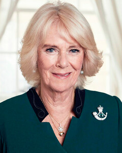 «Это большая честь для меня»: Камилла Паркер-Боулз прокомментировала своё назначение на титул королевы-консорт