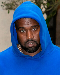 Не опять, а снова: Канье Уэста обвинили в антисемитизме