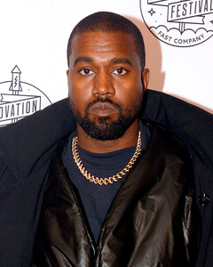 «Зависимость от секс-видео разрушила мою семью»: Канье Уэст сделал откровенное признание