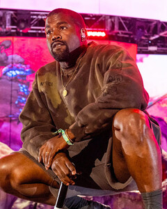 Канье Уэст отказался от участия на фестивале Coachella менее чем за две недели до его начала