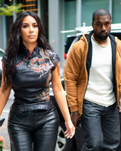 Канье Уэст и Ким Кардашьян вместе отправились в город, где он сделал ей предложение