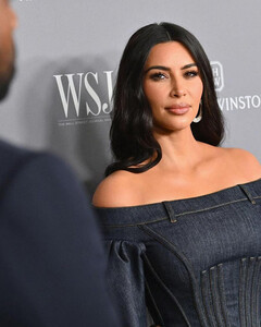 Канье Уэст ответил на заявление Ким Кардашьян о разводе