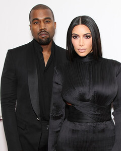 Канье Уэста раздражают новости о том, что именно Ким решила подать на развод