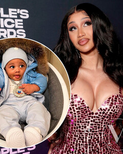 Карди Би и Оффсет наконец-то раскрыли имя и показали фото своего младшего сына