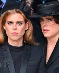 «Потеряют титулы из-за отца»: Почему Карл III хочет лишить Беатрис и Евгению права называться принцессами?