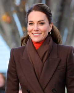 Образ с намёком на тыквенный латте: новый яркий выход Кейт Миддлтон не оставил фанатов равнодушными