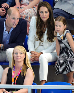 Развод и девичья фамилия? Кейт Миддлтон сняла обручальное кольцо после слухов об изменах принца Уильяма