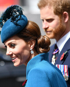 Разлучница-Кейт: как герцогиня Кембриджская разрушила отношения принца Гарри с другими девушками