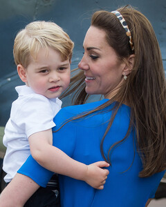 Вскоре Кейт Миддлтон не сможет путешествовать с мужем и старшим сыном