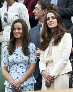 Две сестры — две светлых повести: как складывались отношения Кейт и Пиппы Миддлтон