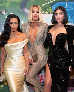 Не в деньгах счастье: события из жизни семьи Кардашьян-Дженнер, которые они хотели бы забыть