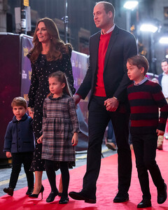 Веская причина: почему Джордж, Шарлотта и Луи не пришли на рождественский концерт?