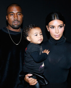 Ким Кардашьян и Канье Уэст будут сражаться за единоличную опеку над детьми