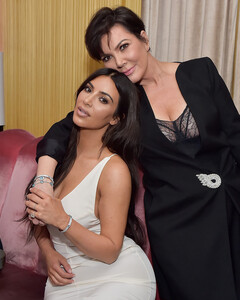 Крис Дженнер даёт советы своей дочери Ким Кардашьян по поводу развода