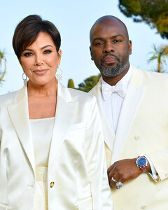 Крис Дженнер передумала выходить замуж