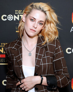 Кристен Стюарт готовится к запуску реалити про охоту на привидений