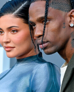 Кайли Дженнер опять рассталась с Трэвисом Скоттом