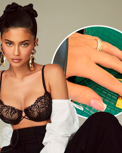 Кайли Дженнер тайно вышла замуж?