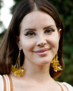 Лана Дель Рей анонсировала выход нового альбома