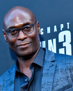 «Совершенно не соответствует его образу жизни»: адвокат Лэнса Реддика оспаривает отчёт о причинах смерти актёра