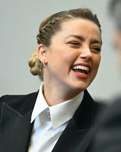 Личная медсестра Эмбер Хёрд рассказала о её зависимостях и ревности к славе Джонни Деппа