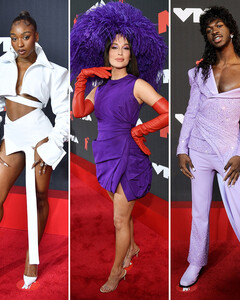 Лучшие образы церемонии MTV VMA 2021 года