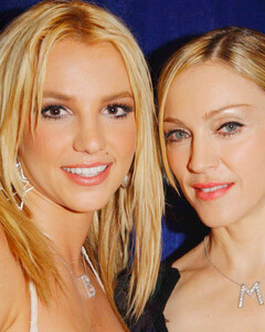 Мадонна пригласила Бритни Спирс присоединиться к её туру