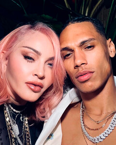 У Мадонны новый бойфренд и он моложе всех предыдущих, даже её дочери Лурдес