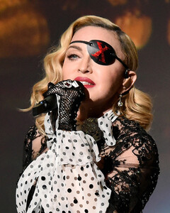 Режиссёр запрещённого Ватиканом клипа Мадонны рассказал его историю