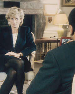 Личный секретарь Дианы получил от BBC $130 000 компенсации за подделку документов Мартином Баширом