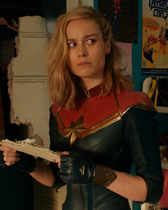 Бри Ларсон вернулась к роли Кэрол Дэнверс в трейлере к новому фильму «Марвелы»