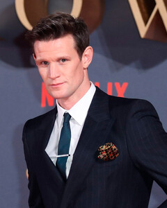 Мэтт Смит признался, что Елизавета II и принц Гарри смотрели сериал «Корона»