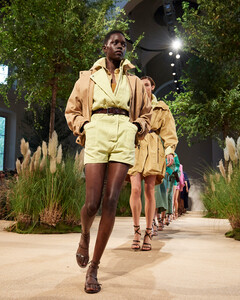 Max Mara представили воинственную коллекцию сезона весна-лето 2024