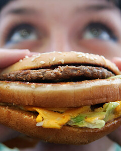 $50 млн в месяц: McDonald's подсчитал убытки от приостановки работы 847 ресторанов в России