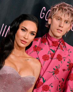 В отношениях Меган Фокс и Machine Gun Kelly проблемы?