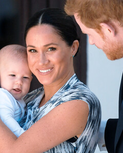 «Арчи мог погибнуть от огня, но нам об этом не сказали»: Меган Маркл рассказала, почему она решила уйти из королевской семьи