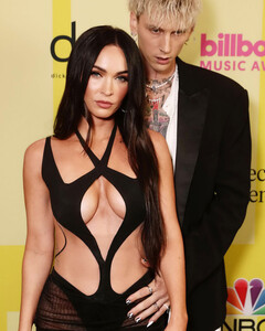 За что голливудским режиссёрам пора извиниться перед Меган Фокс?