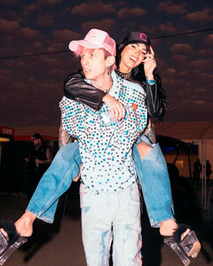 «Любовь всей моей жизни»: Меган Фокс поздравила Колсона Бэйкера с днём рождения