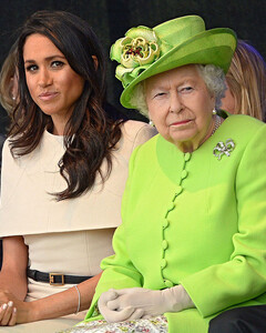 В королевстве ответили на обвинения Меган Маркл по поводу исчезновения её имени в свидетельстве о рождении Арчи