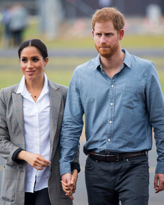 Меган Маркл и принц Гарри будут 11 лет выплачивать долги Великобритании