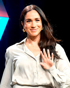 Бывшие сотрудники Меган Маркл боялись её мести