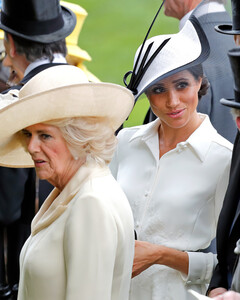 Вот почему поссорились Меган Маркл и Камилла Паркер-Боулз