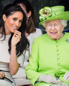 Знак внимания и скорби: что Меган Маркл прислала Елизавете II в память о принце Филиппе?